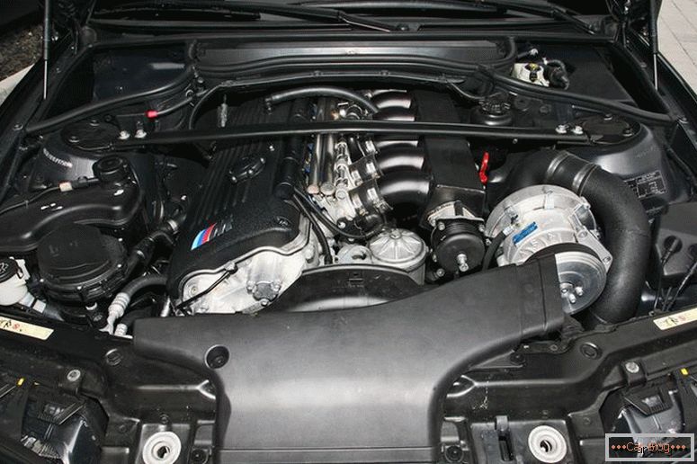Moteur diesel BMW 3 corps E46