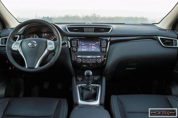 La cabine de la voiture Nissan Qashqai profitera du confort du conducteur et des passagers