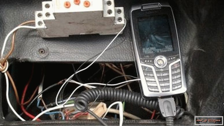 Système d'alarme GSM pour auto