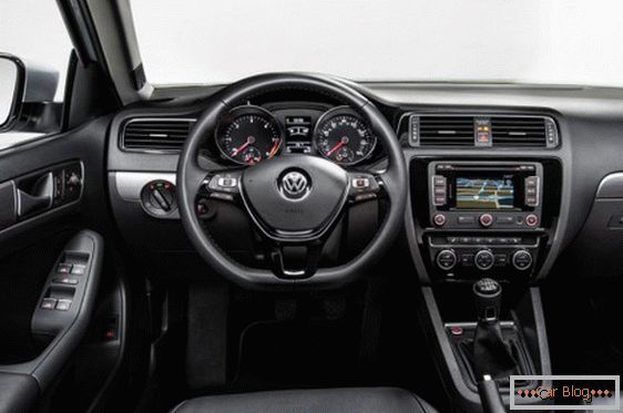 Berline Volkswagen Jetta сочетает в себе простор и комфортабельность