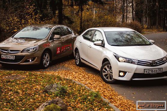 Cars Toyota Corolla et Opel Astra - une autre confrontation entre innovation japonaise et qualité allemande
