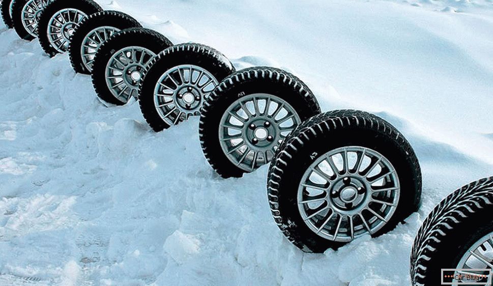 Classement des pneus cloutés d'hiver