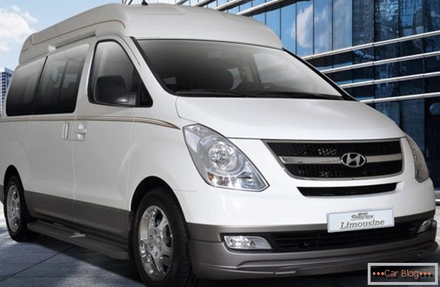 Minibus diesel de Corée Hyundai Grand peut remplacer les minibus