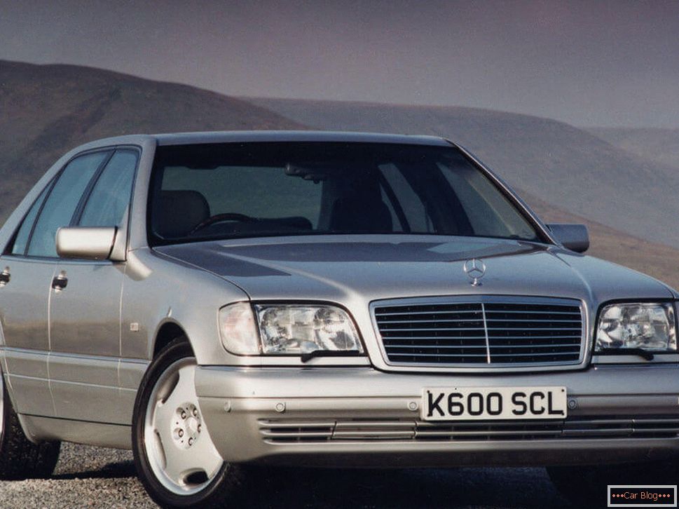 Voiture Mercedes-Benz W140 - l'une des meilleures voitures des années 90