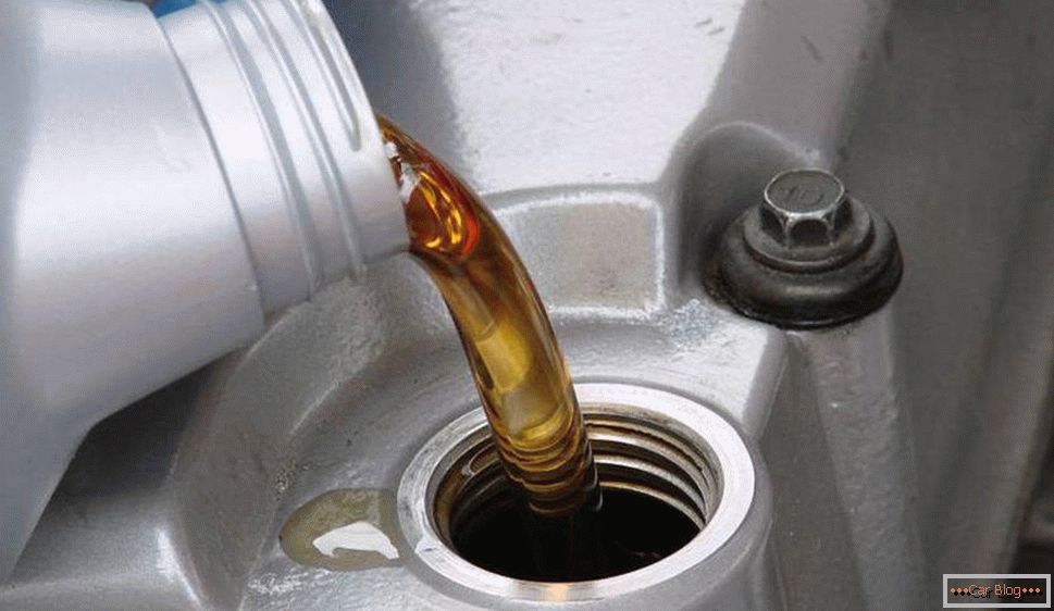 Comment choisir l'huile de rinçage pour le moteur