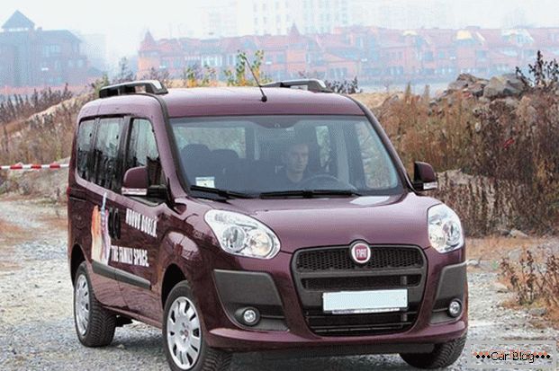 Voiture FIAT Doblo в пассажирском варианте может быть оснащён 7 сиденьями
