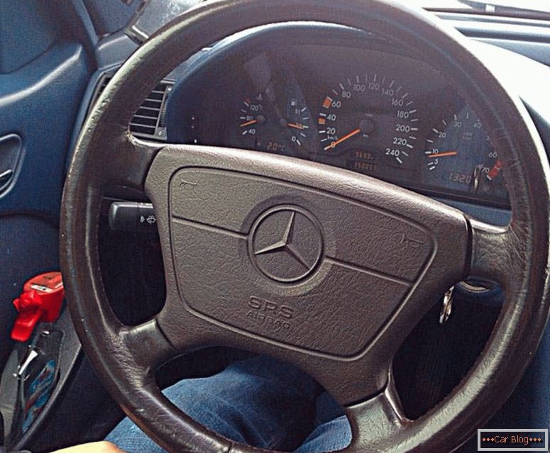 Volant Mercedes-Benz W140